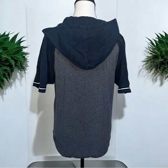 Used Mitchell & Ness Warriors Keeping Score Hooded Shirt Size Medium Unisex - Picture 3 of 9